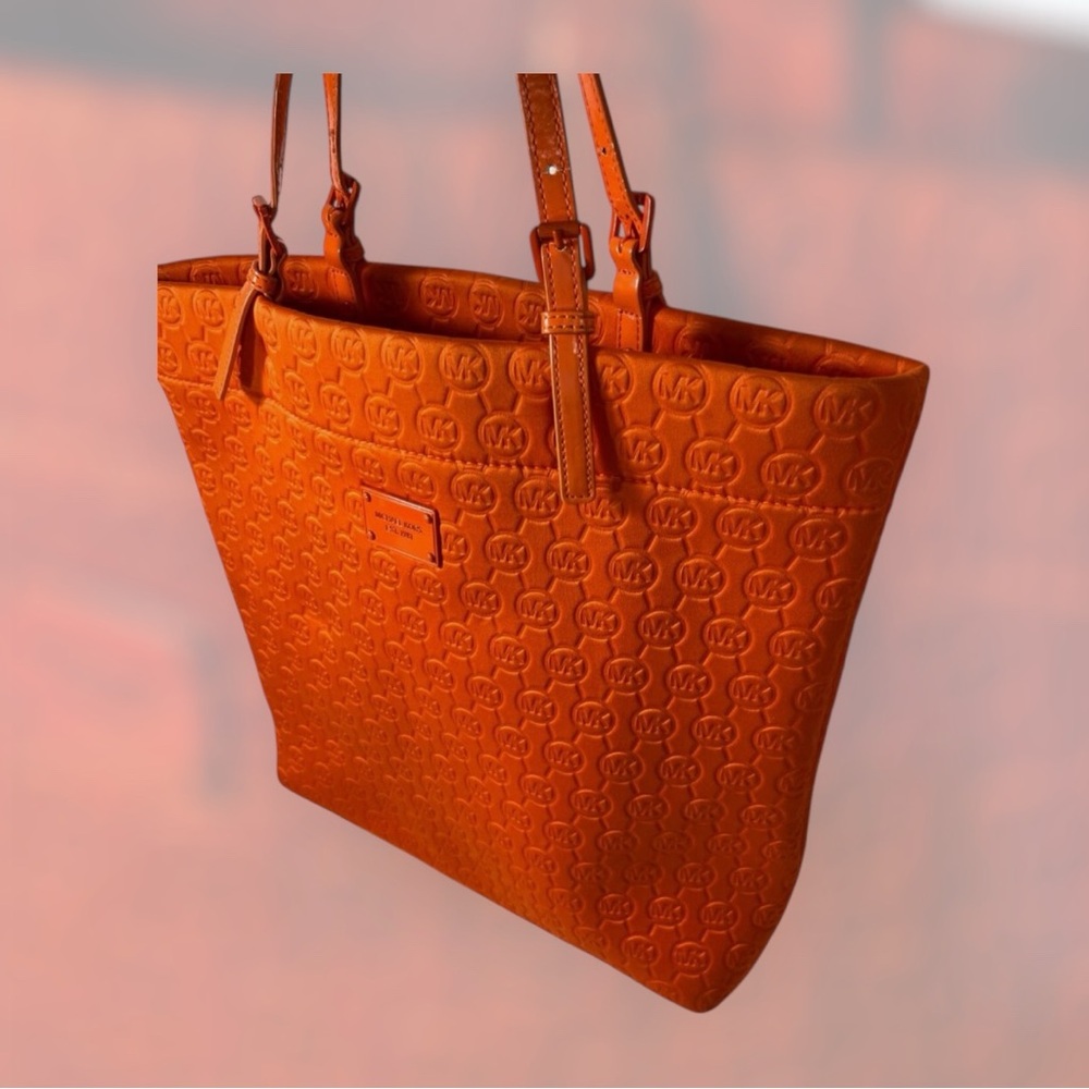 NWT Michael Kors Orange Embossed Neoprene Jet Set Tote-See Description